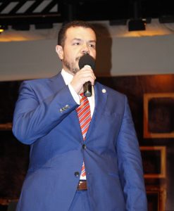 Rector Guillermo Mendoza Cavazos